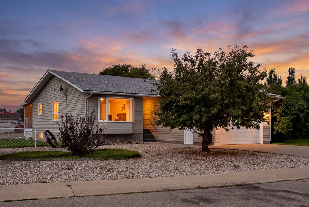 2701 24 Avenue , A2340945, Alberta,