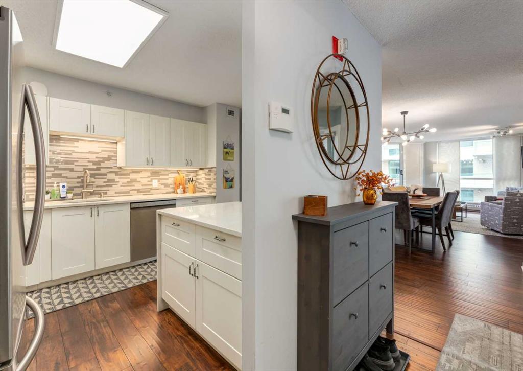 Fourth View of 1010, 804 3 Avenue SW, Eau Claire, Calgary, Alberta, T2P 0G9