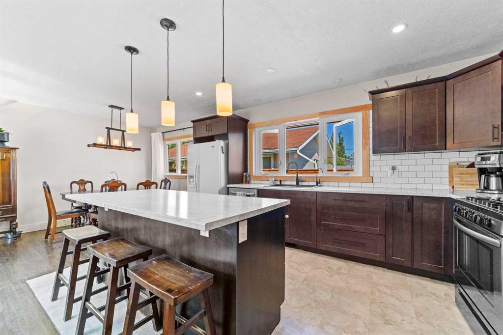 Fourth View of 5113 49 Avenue , Forestburg, Forestburg, Alberta, T0B 1N0