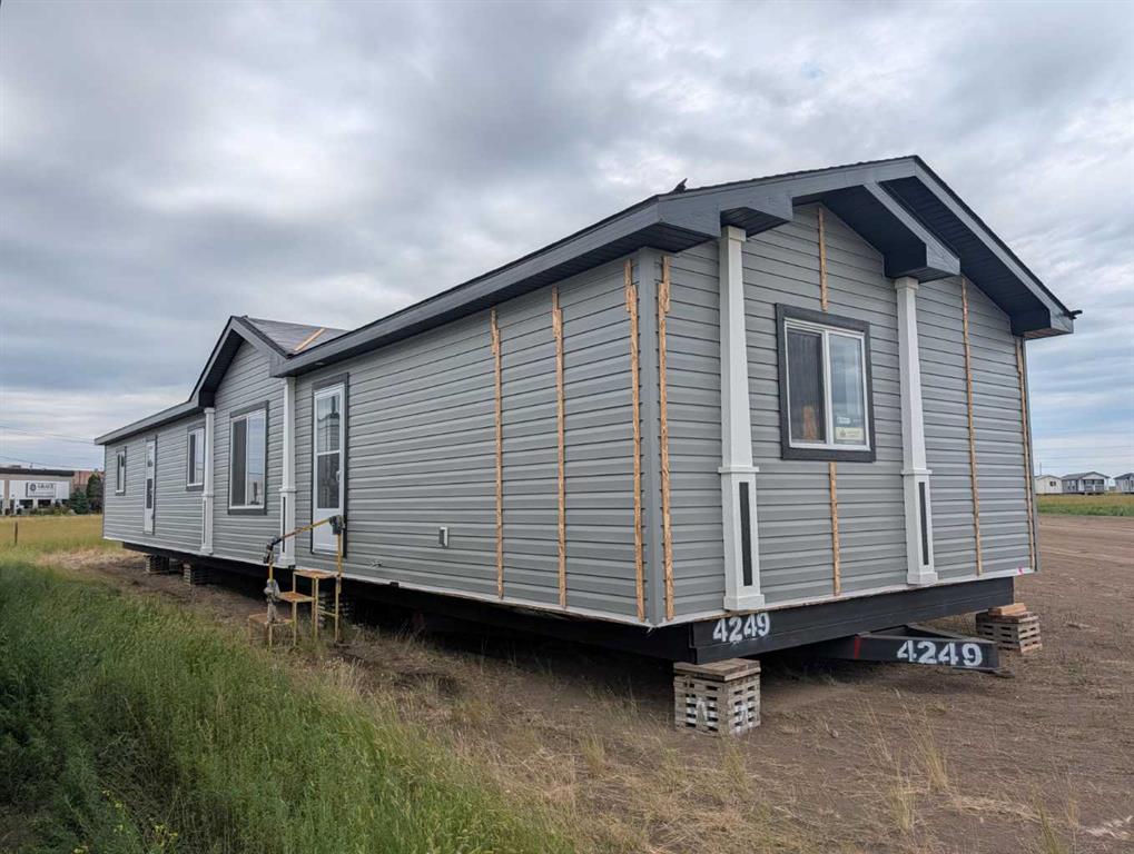 252 Gregoire Crescent , A2340983, Alberta,