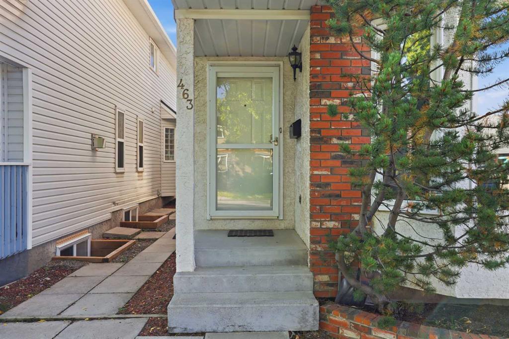 Third View of 463 23 Avenue NW, Mount Pleasant, Calgary, Alberta, T2M 1S5