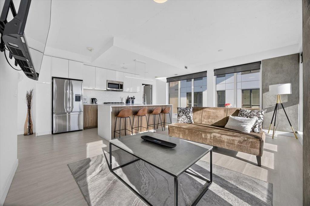 Fourth View of 811, 327 9A Street NW, Sunnyside, Calgary, Alberta, T2N 1T7