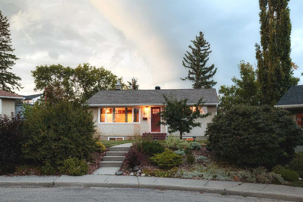 Third View of 41 Northmount Crescent NW, Thorncliffe, Calgary, Alberta, T2K 2V8