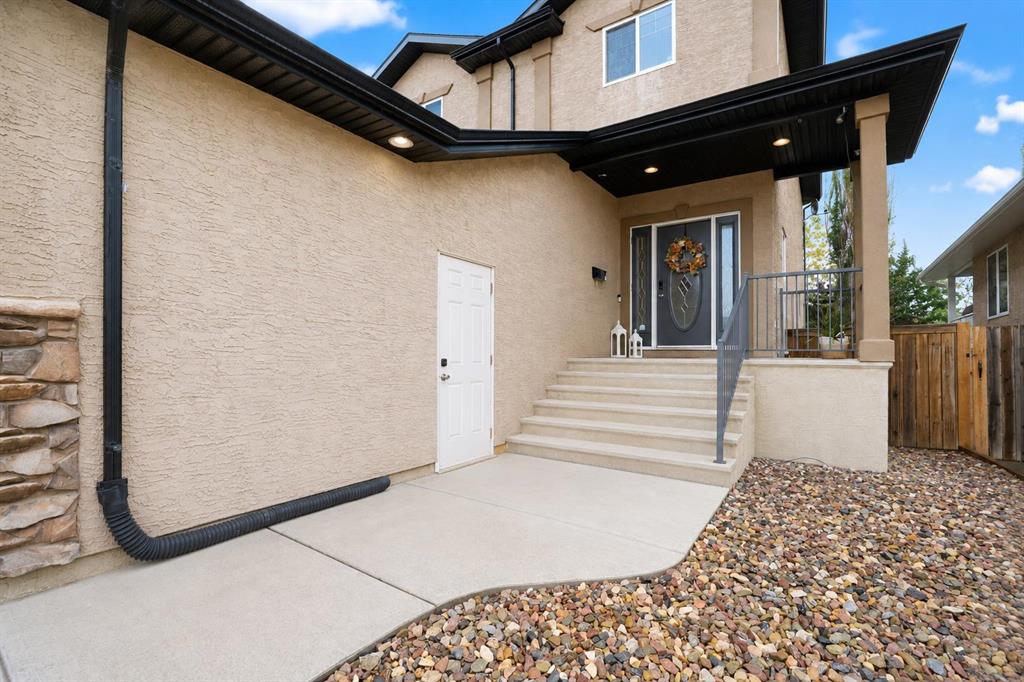 Fifth View of 179 Sierra Drive SW, SW Southridge, Medicine Hat, Alberta, T1B4X7