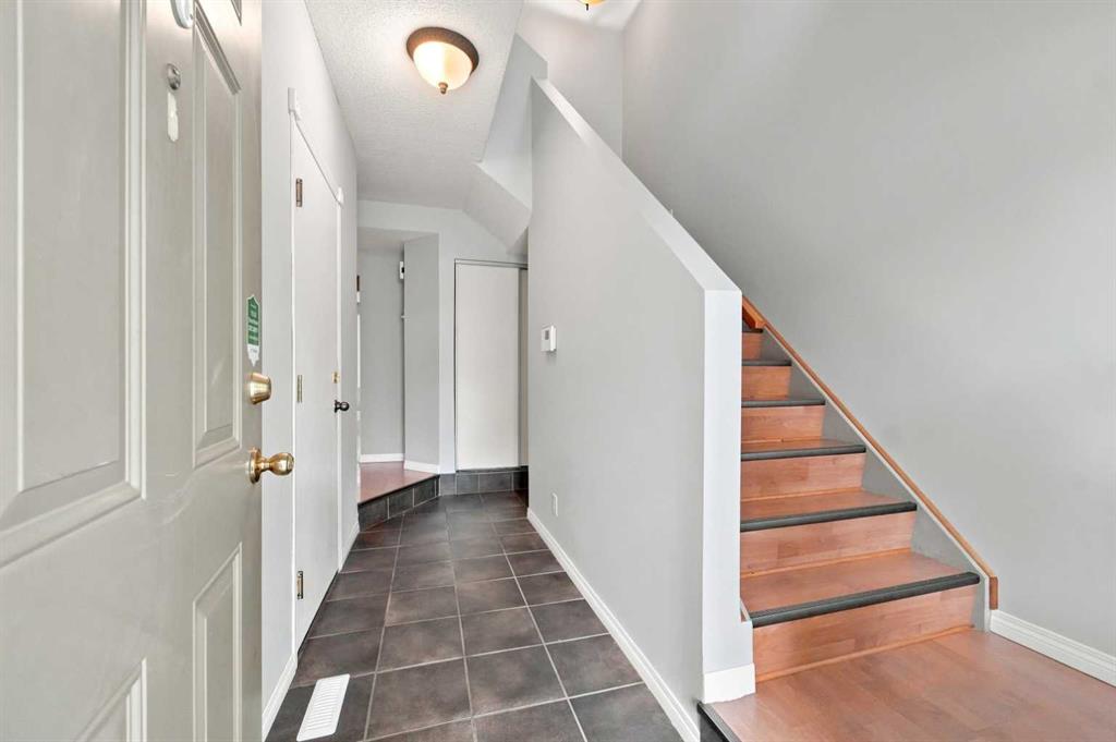 Fifth View of 16 Harvest Glen Heights NE, Harvest Hills, Calgary, Alberta, T3K 4L3