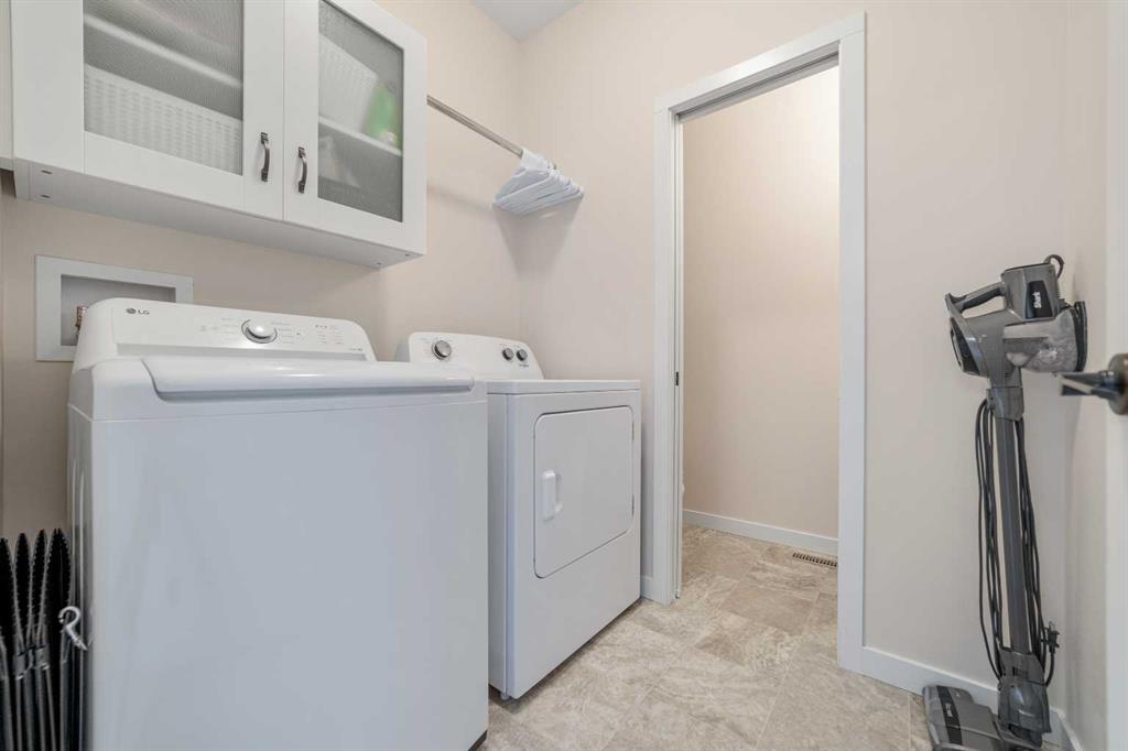 Fifth View of 917 Atlantic Cove W, The Crossings, Lethbridge, Alberta, T1J 5M4