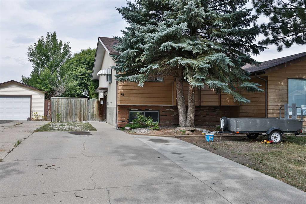 49 Meadowlark Boulevard N, A2341086, Alberta,
