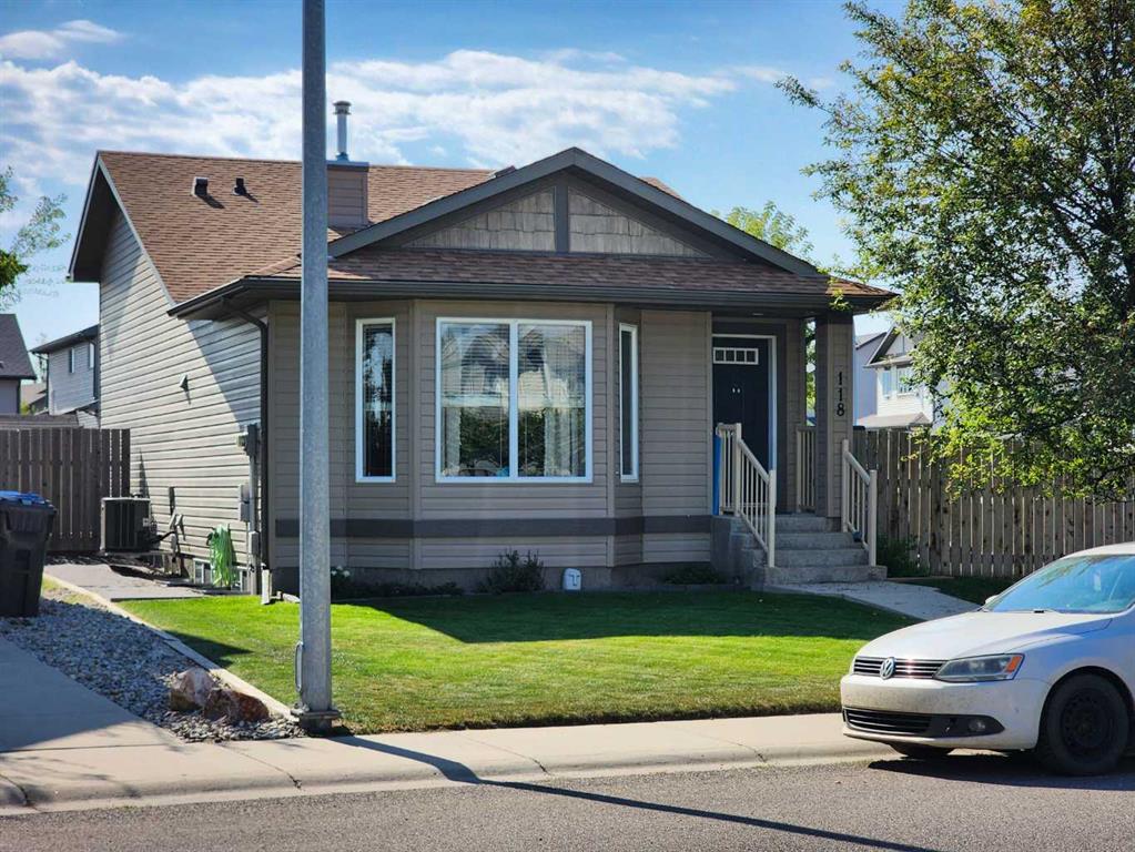 Third View of 118 Silkstone Road W, Copperwood, Lethbridge, Alberta, T1J 2G3