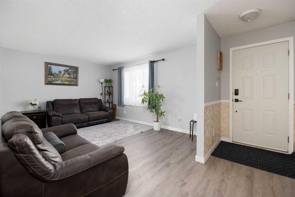 Fifth View of 10, 701 Beacon hill Drive , Beacon Hill, Fort McMurray, Alberta, T9H 3R4