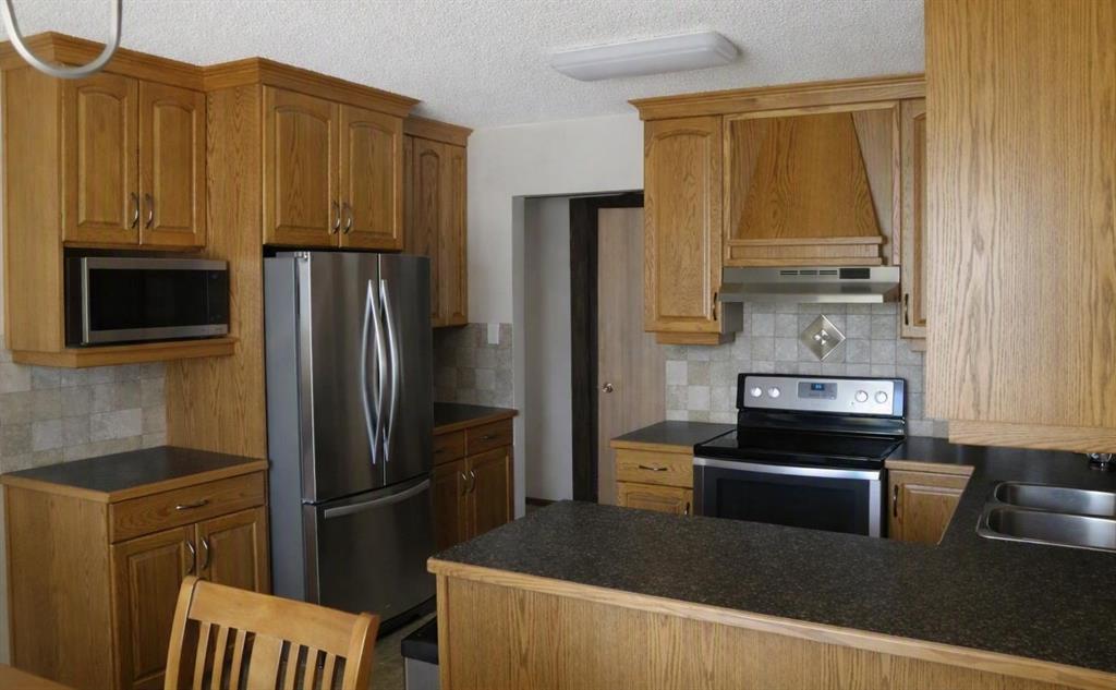 Fourth View of 1121 Lakemount Boulevard S, Lakeview, Lethbridge, Alberta, T1K 3S4