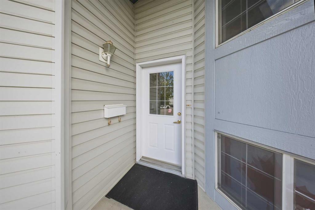 Third View of 33 MARTIN CROSSING Green NE, Martindale, Calgary, Alberta, T3J 3P1
