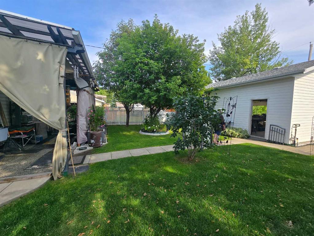Fifth View of 4215 7 Avenue , Edson, Edson, Alberta, T7E1A6