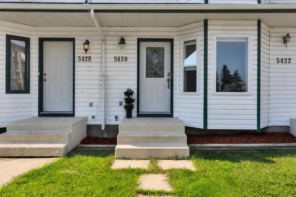 Second View of 5430 45 Street , Downtown Lacombe, Lacombe, Alberta, T4L 1H1