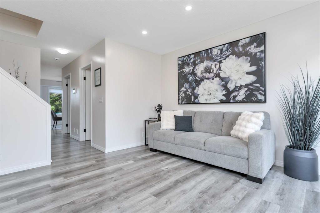Third View of 5430 45 Street , Downtown Lacombe, Lacombe, Alberta, T4L 1H1