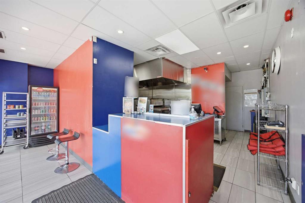 Fifth View of 5403 Crowchild Trail Trail NW, Varsity, Calgary, Alberta, T3A 2G8