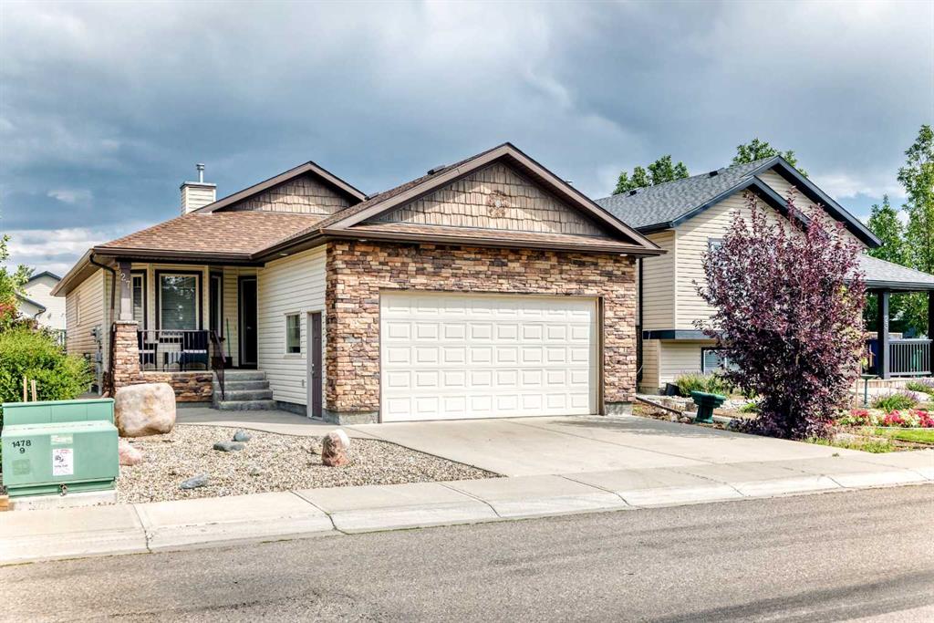 Second View of 27 Jessie Robinson Close N, Legacy Ridge / Hardieville, Lethbridge, Alberta, T1H 6Y4