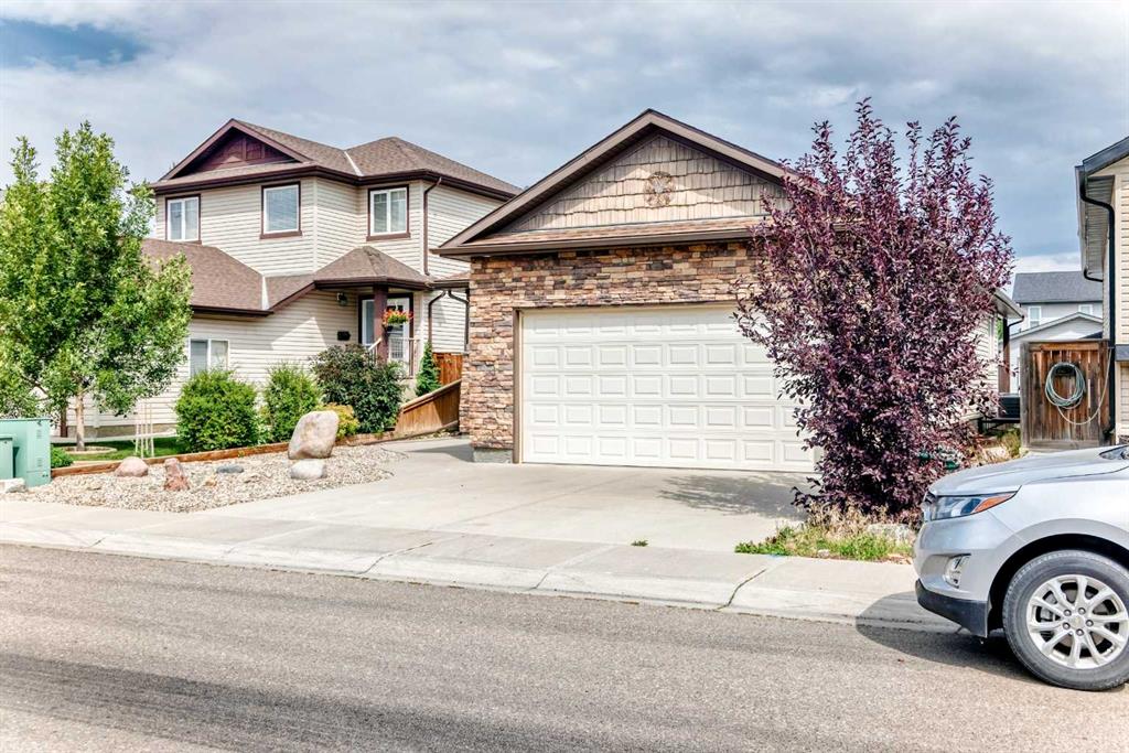Fourth View of 27 Jessie Robinson Close N, Legacy Ridge / Hardieville, Lethbridge, Alberta, T1H 6Y4