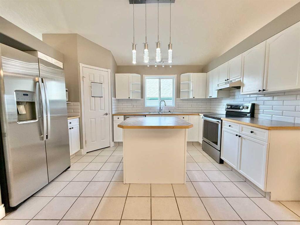 Fifth View of 119 Squamish Court W, Indian Battle Heights, Lethbridge, Alberta, T1K 7M3
