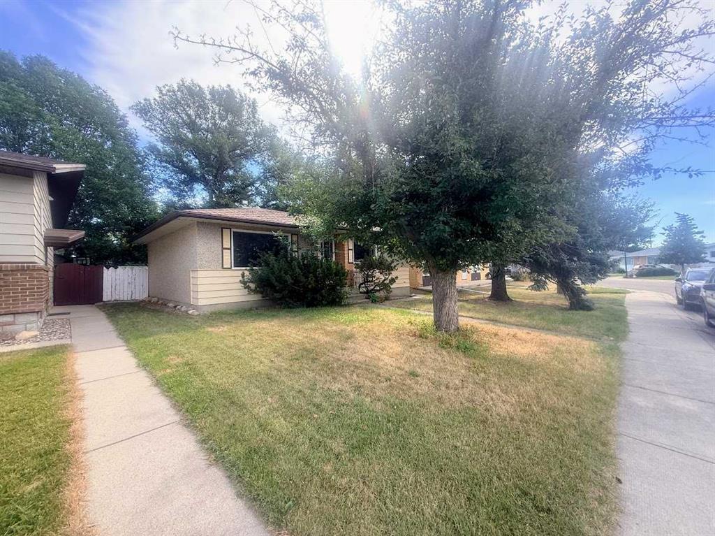 Fourth View of 819 8 Street N, Staffordville, Lethbridge, Alberta, T1H 1Z2