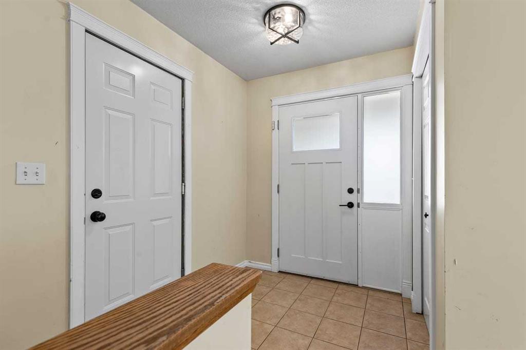 Fourth View of 17 Sheep River Crescent , Sheep River Ridge, Okotoks, Alberta, T1S 1N6