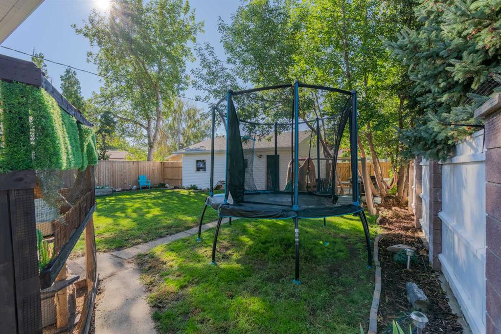 Fourth View of 1814 14 Avenue S, NONE, Lethbridge, Alberta, T1K 0V1