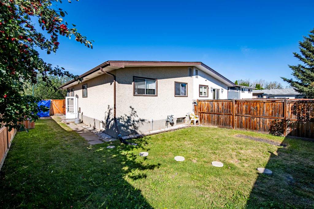 Fourth View of 33 Overdown Drive , Oriole Park, Red Deer, Alberta, T4N5C9
