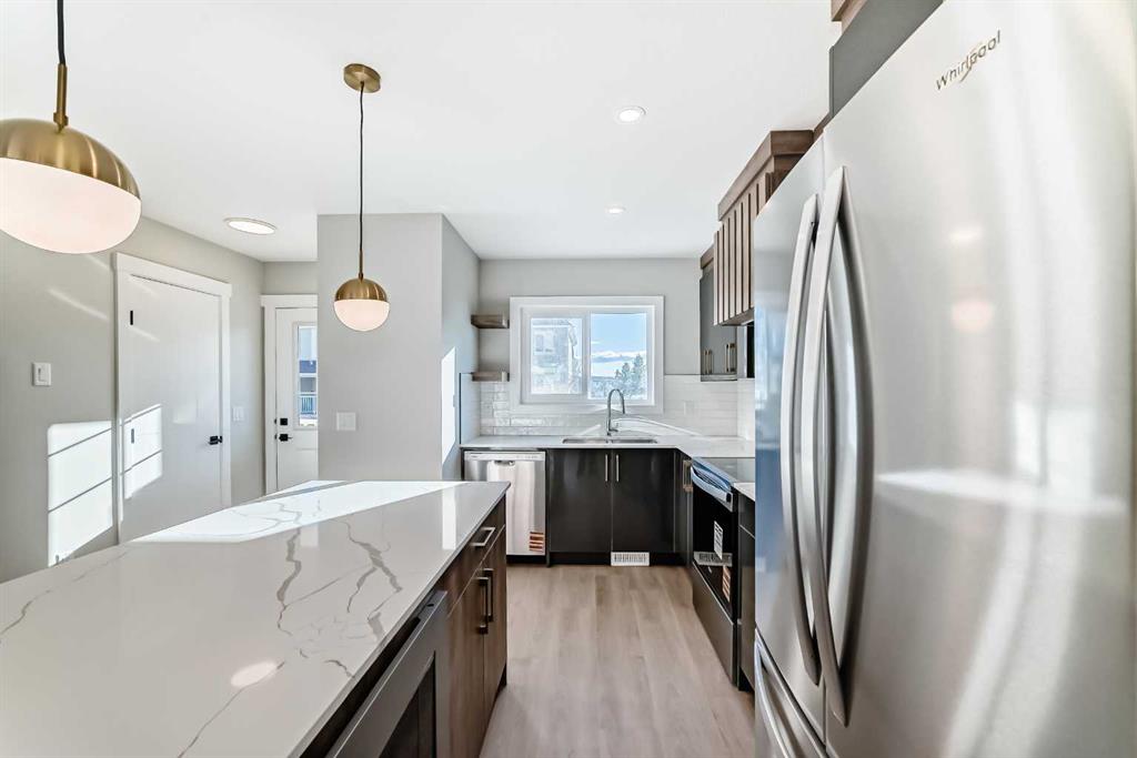 903 Clover Road , A2341433, Alberta,