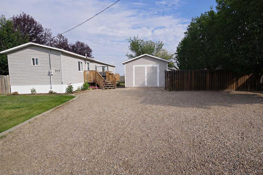817 2 Street S, A2341442, Alberta,