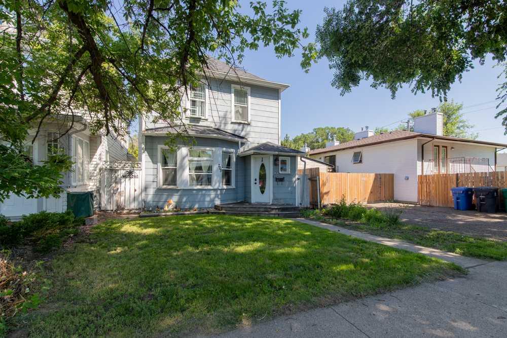 Fourth View of 725 6 Street S, London Road, Lethbridge, Alberta, T1J 2E5