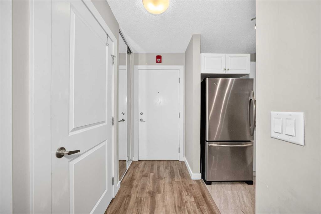 Fourth View of 111, 2204 1 Street SW, Mission, Calgary, Alberta, T2S1P4