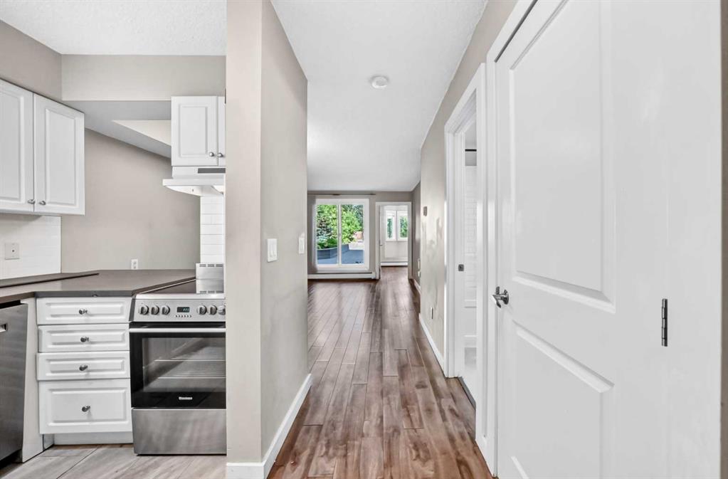 Fifth View of 111, 2204 1 Street SW, Mission, Calgary, Alberta, T2S1P4