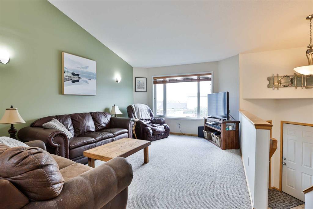 Fifth View of 709 Blackfoot Terrace W, Indian Battle Heights, Lethbridge, Alberta, T1K7Y6