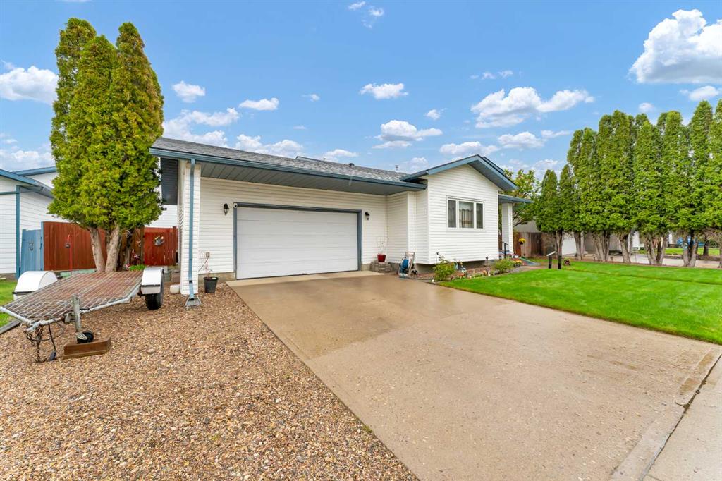 Fourth View of 2121 Hull Way NE, Northeast Crescent Heights, Medicine Hat, Alberta, T1C 1R9