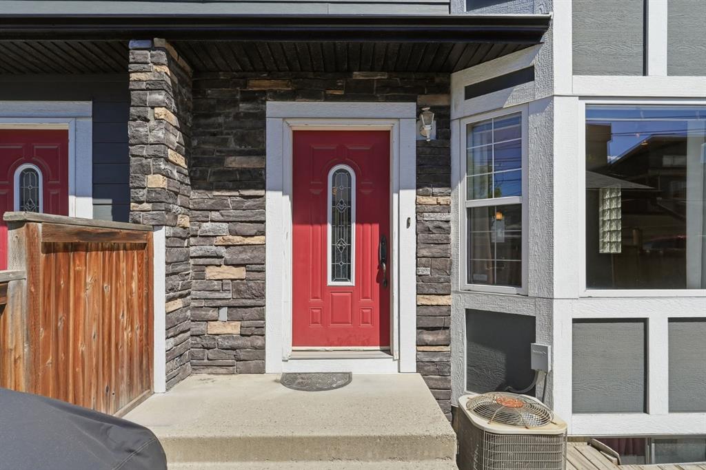 Third View of 2, 1925 35 Street SW, Killarney/Glengarry, Calgary, Alberta, T3E 2X4