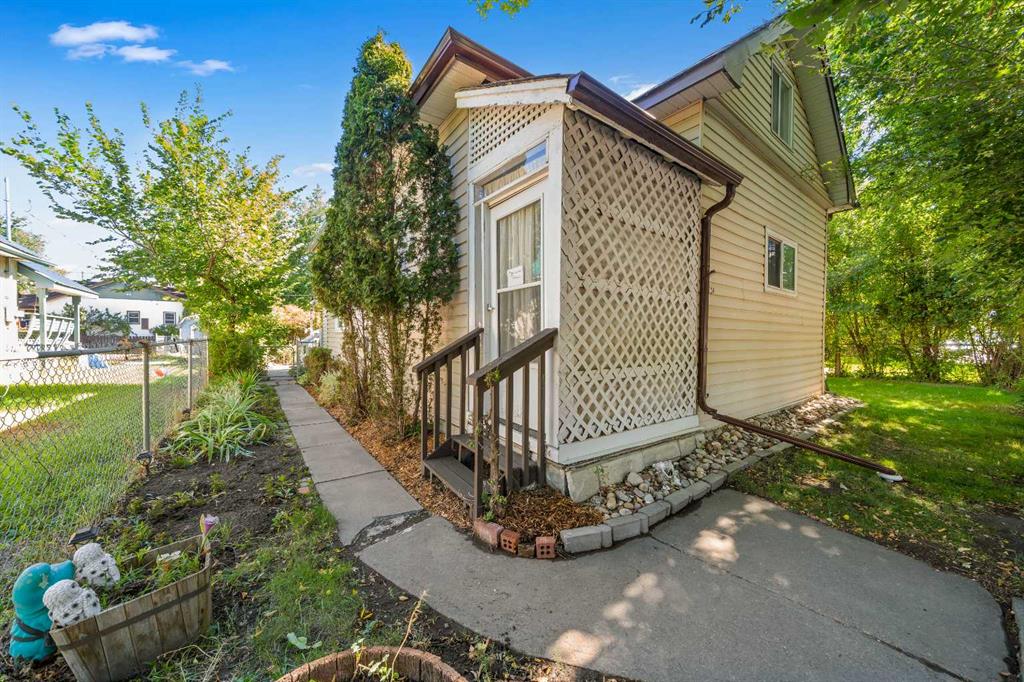 511B Maple Avenue SE, A2341695, Alberta,