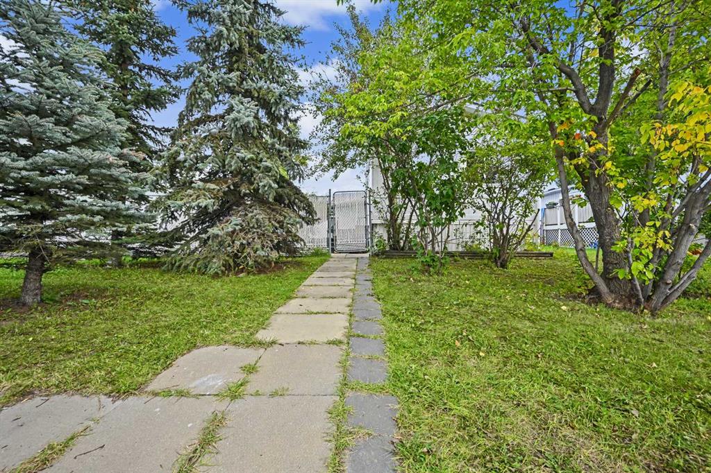 Third View of 12123 98 Street , Crystal Ridge, Grande Prairie, Alberta, T8V 7J2