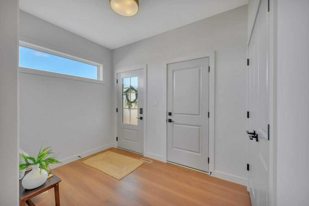 Fourth View of 7 Vincent Gate  , Vista, Sylvan Lake, Alberta, T4S 0V7