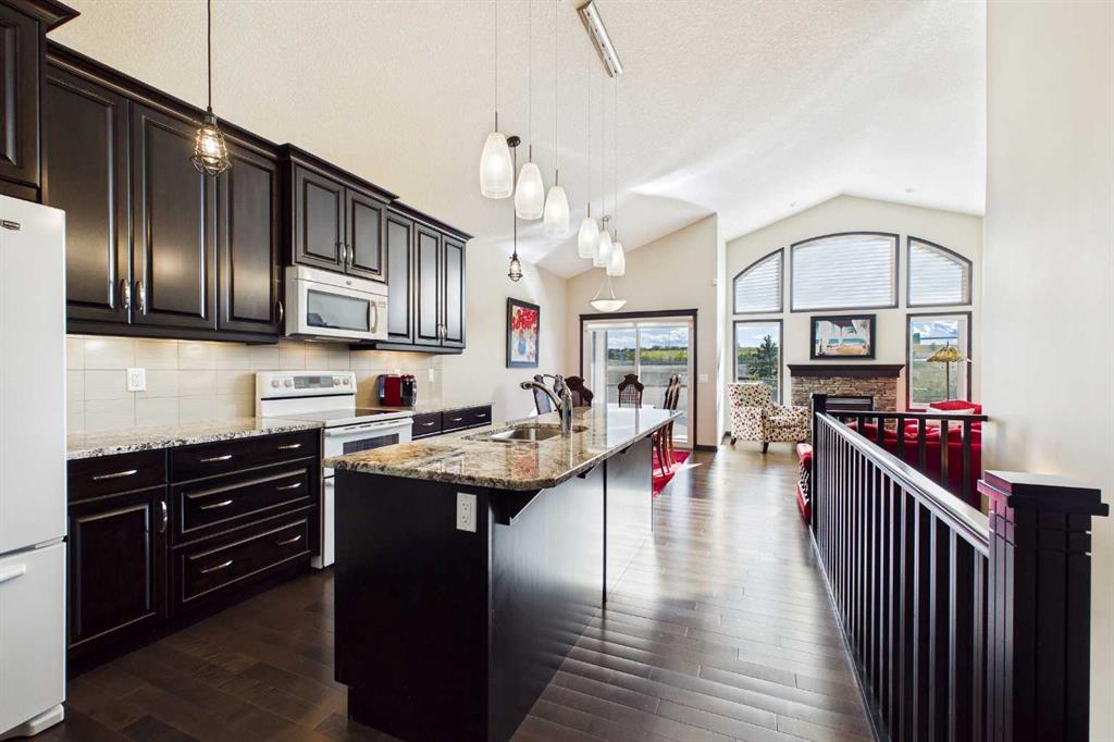 Fourth View of 211 Valley Pointe Place NW, Valley Ridge, Calgary, Alberta, T3B 6B2