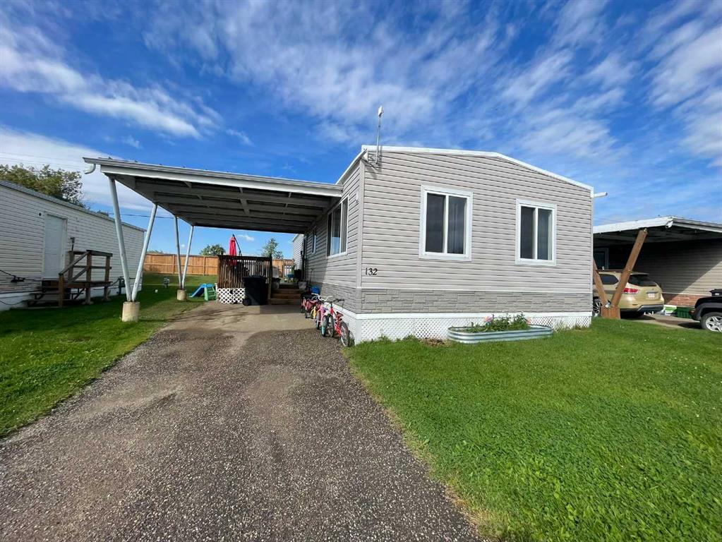Second View of 132, 5308 57 Street , North Lloydminster, Lloydminster, Alberta, T9V 2A3