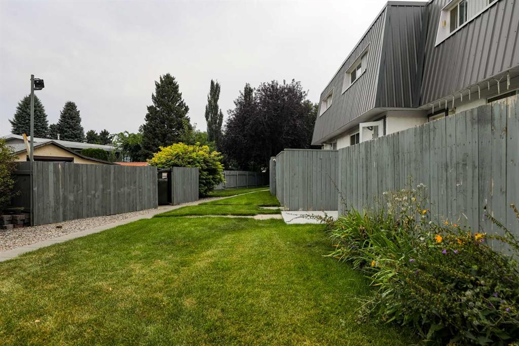Fourth View of 40, 1601 23 Street N, Park Meadows, Lethbridge, Alberta, T1H4M9