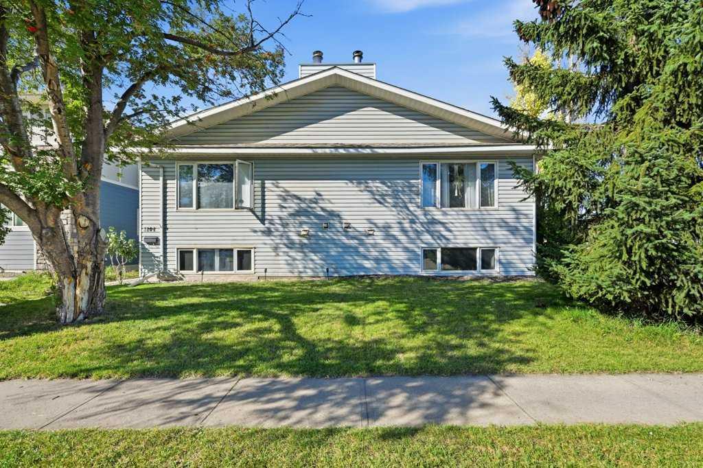 Main View of 3702 51 Avenue , South Hill, Red Deer, Alberta, T4N 4C6