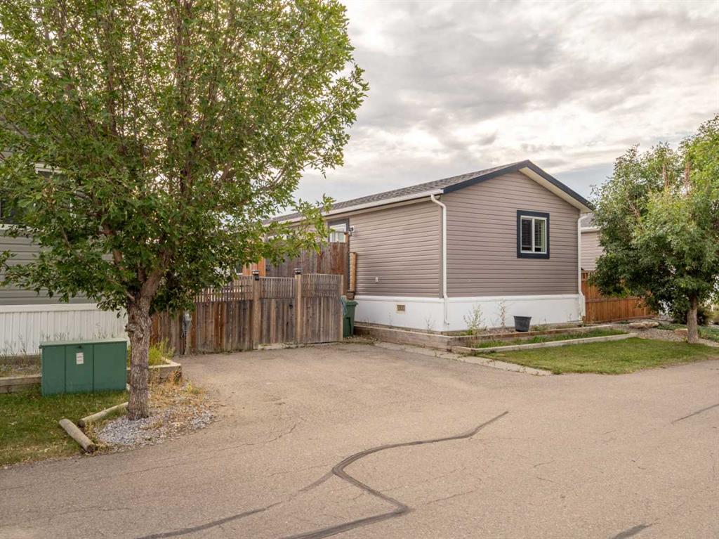 1015 Spring Street , A2341885, Alberta,