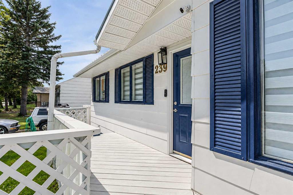 Third View of 239 2 Street E, Downtown, Brooks, Alberta, T1R 0G8