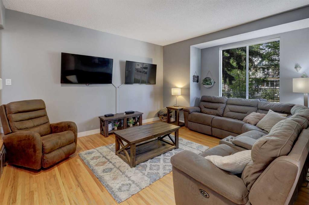Third View of 1209 18 Avenue NW, Capitol Hill, Calgary, Alberta, T2M 0W3