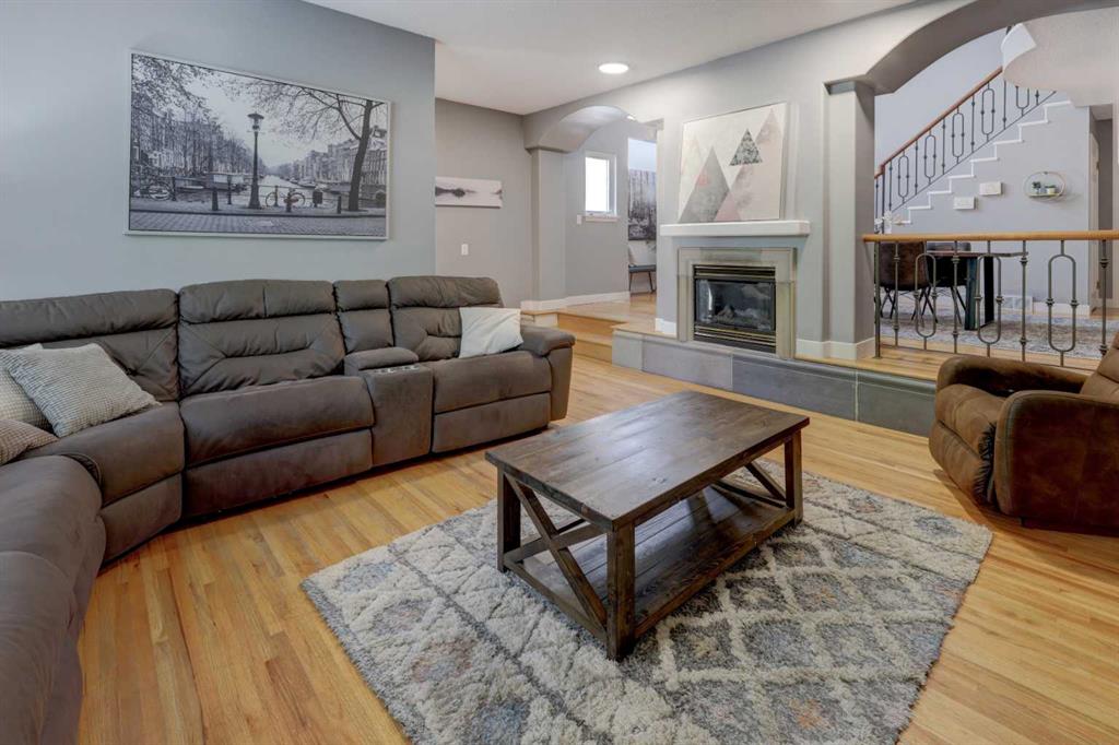 Fourth View of 1209 18 Avenue NW, Capitol Hill, Calgary, Alberta, T2M 0W3