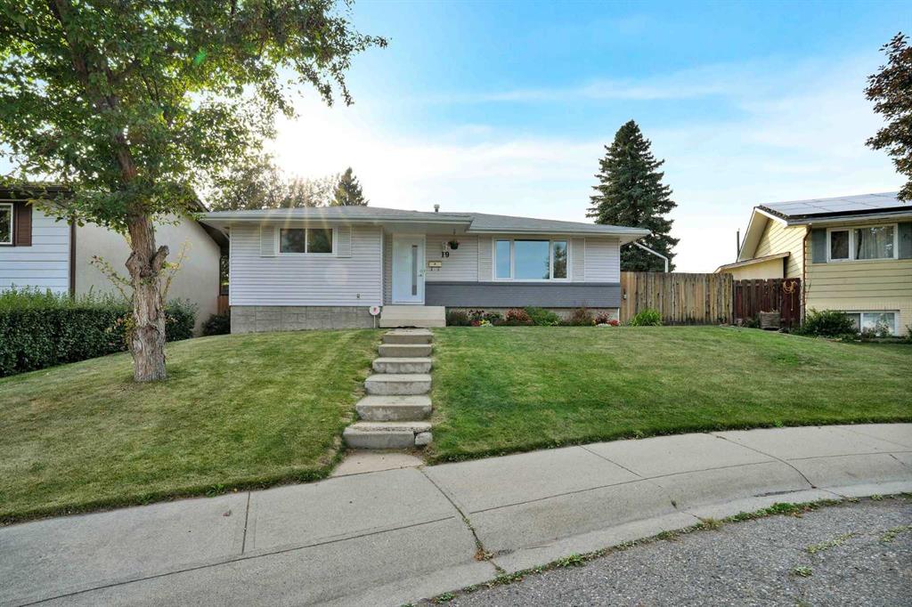 19 Maryvale Crescent NE, A2341940, Alberta,