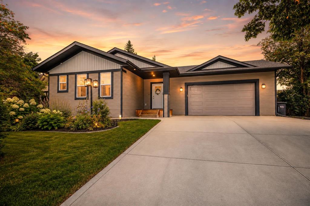 Second View of 3541 44 Avenue , Mountview, Red Deer, Alberta, T4N 3H2