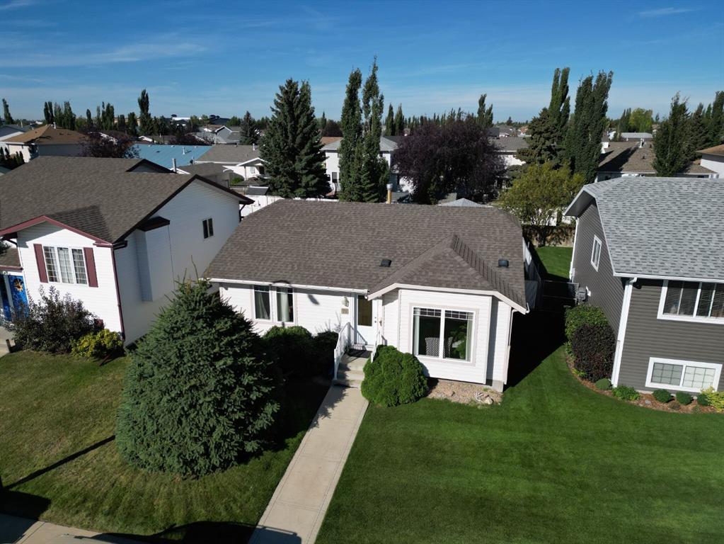 Second View of 73 Darling Crescent , Devonshire, Red Deer, Alberta, T4R 2W3
