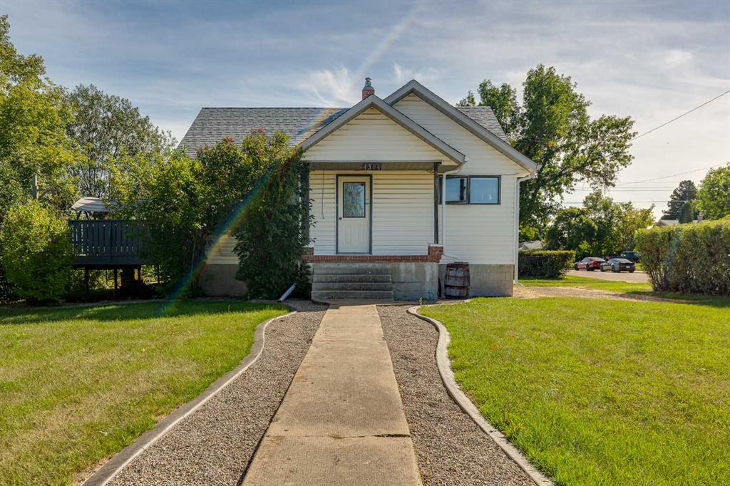 Second View of 4304 50 Avenue , Central Innisfail, Innisfail, Alberta, T4G 1M5