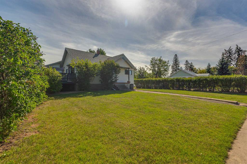 Third View of 4304 50 Avenue , Central Innisfail, Innisfail, Alberta, T4G 1M5